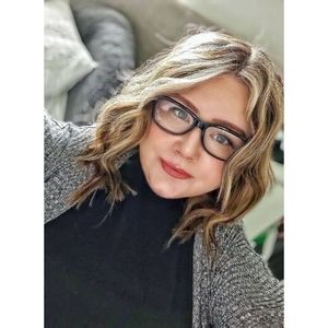 Meet your Posher, Carys